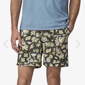 NWT Patagonia Men's Baggies Shorts 5" Across Oceans Pine Needle Green SMALL